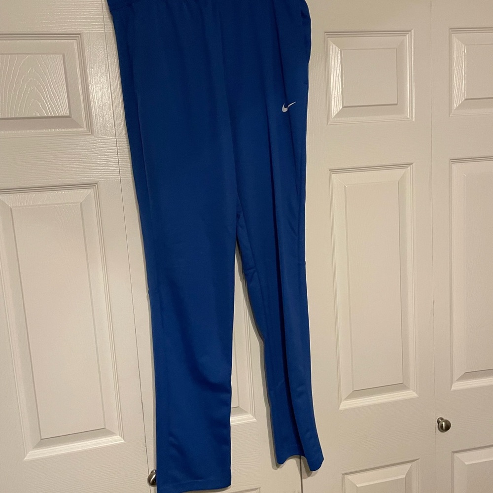 NWOT Nike Tall Tapered Sweatpants